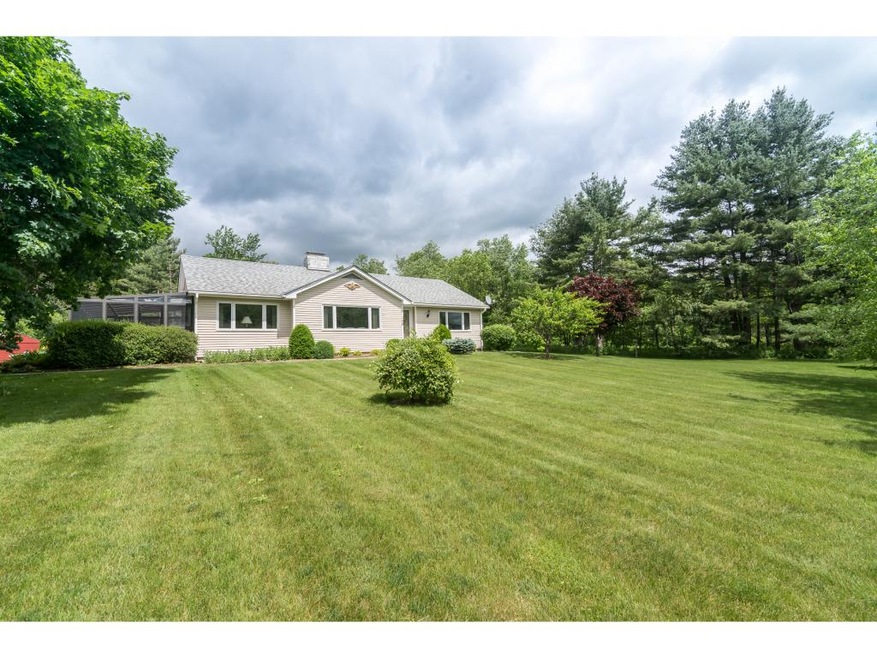 148 Village View Dr, Manchester Center, VT 05255 - photo 1