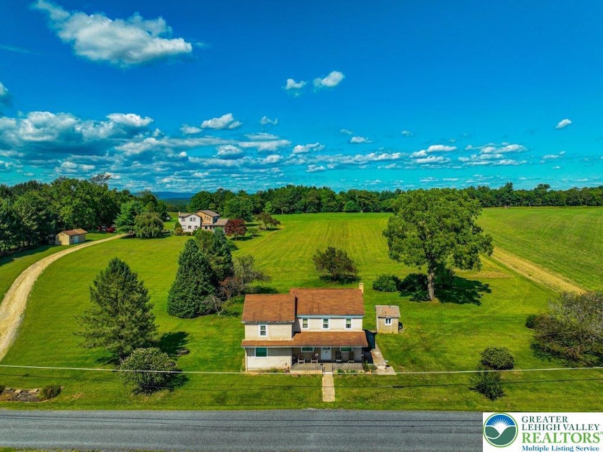 2485 Summer Mountain Rd, Palmerton, PA 18071 - photo 1