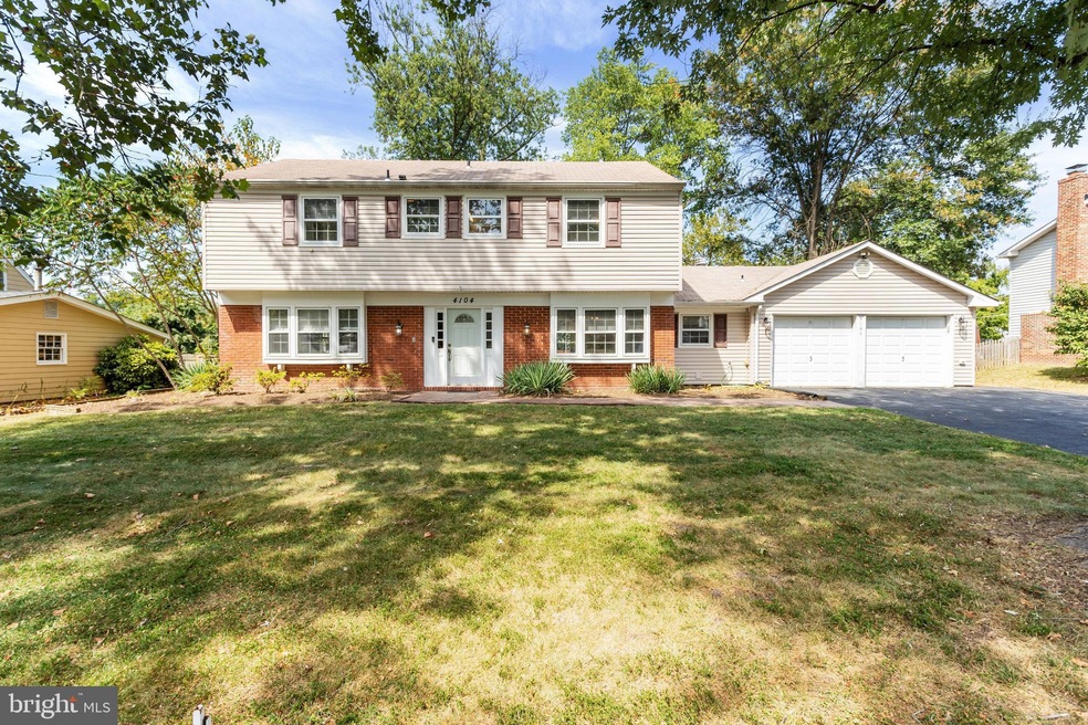 4104 Middle Ridge Dr, Fairfax, VA 22033 - photo 1
