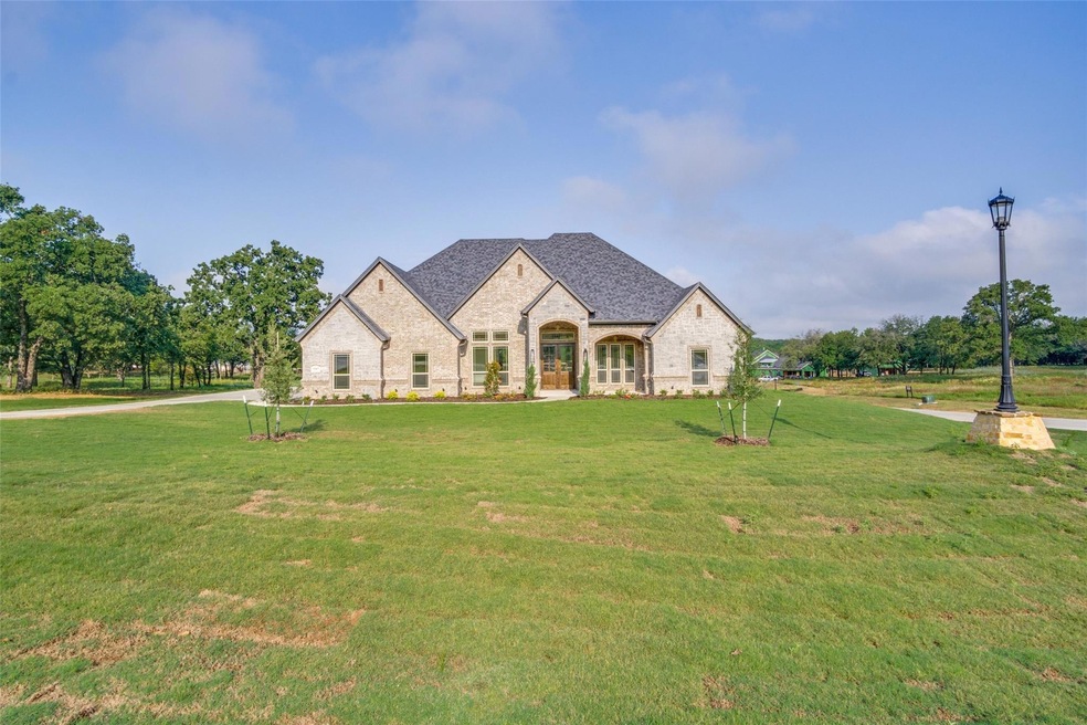 1043 Estancia Blvd, Weatherford, TX 76088 - photo 1
