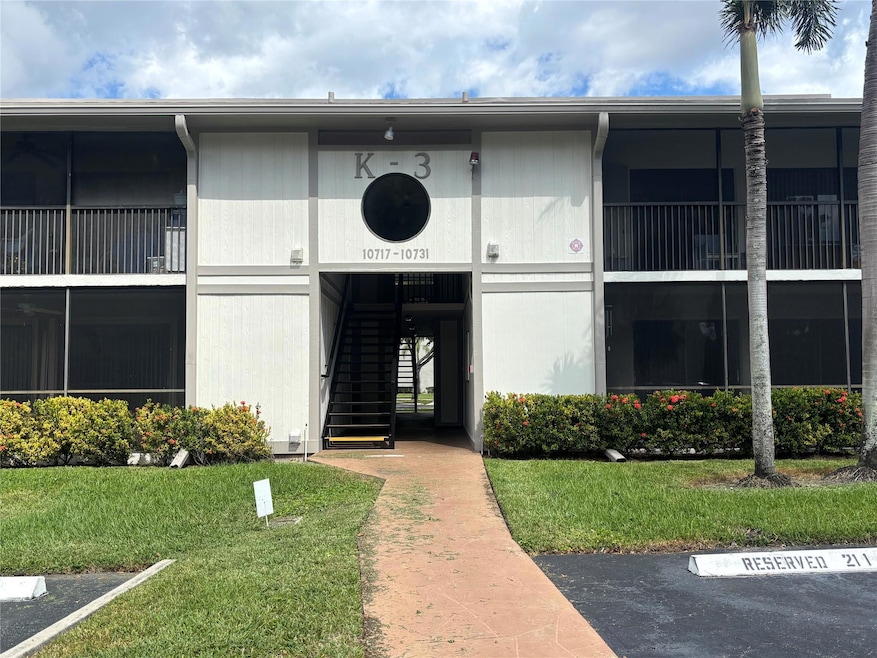 10727 W Clairmont Cir unit 211, Tamarac, FL 33321 - photo 1