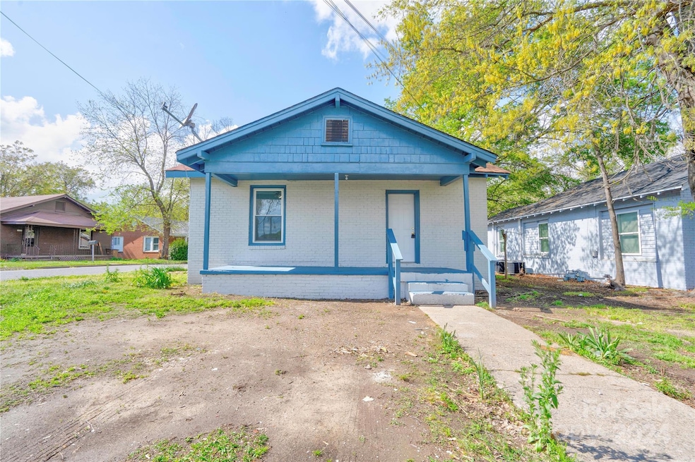 817 Buffalo St, Shelby, NC 28150 - photo 1