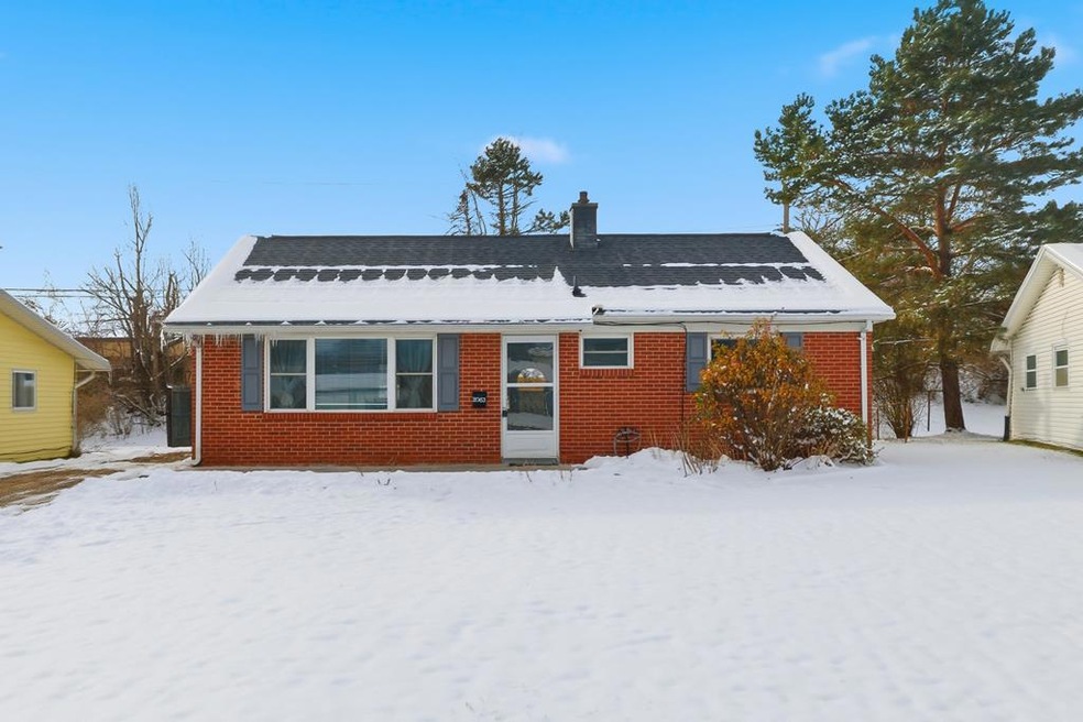 2063 Willowood Dr S, Ontario, OH 44906 - photo 1