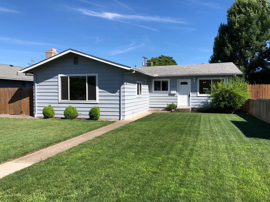 730 Maple St, Central Point, OR 97502 - photo 1