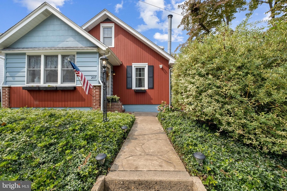 207 Spruce St, Audubon, NJ 08106 - photo 1