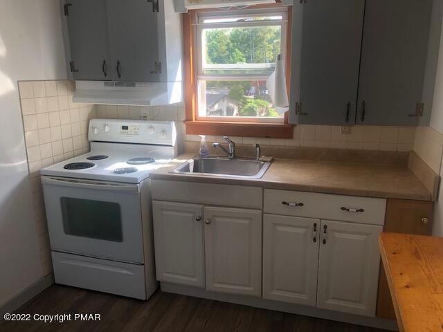 2416 Route 390, Canadensis, PA 18325 - photo 1