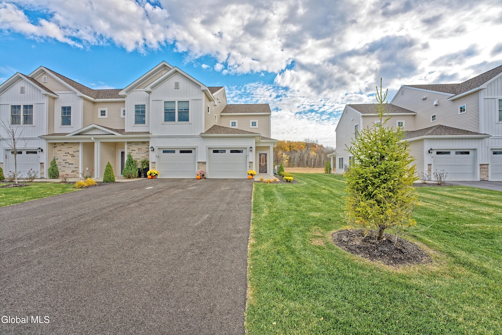 8 Kendra Ct, Colonie, NY 12047 - photo 1