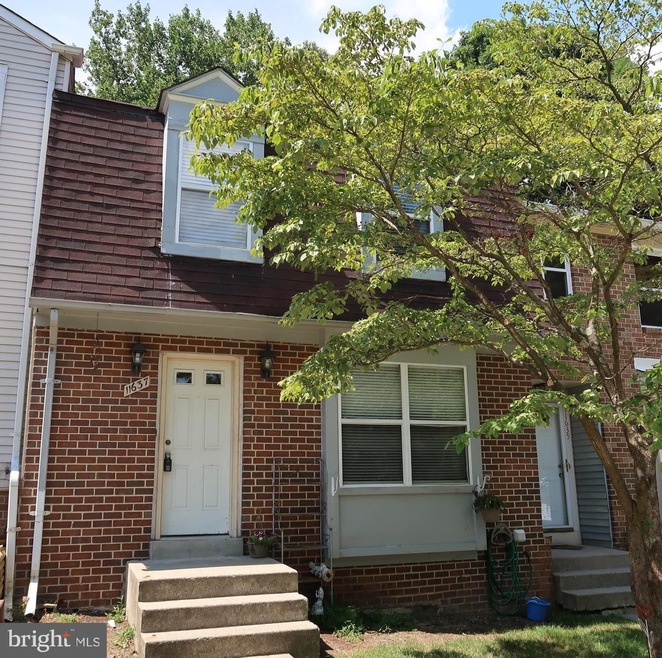 11637 Summer Oak Dr, Germantown, MD 20874 - photo 1