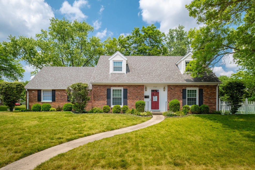 1302 Audubon Dr, Columbus, IN 47203 - photo 1