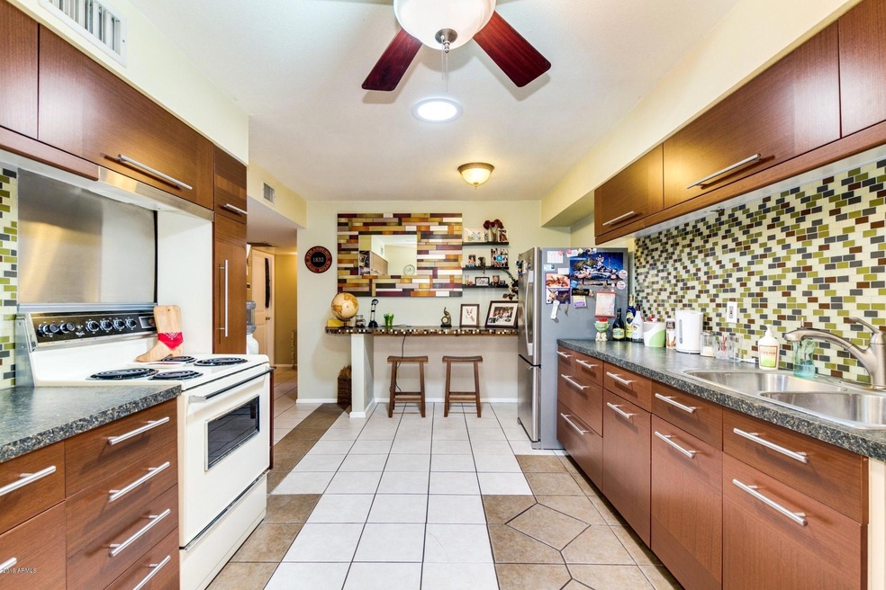 Tiled Back Splash all Around