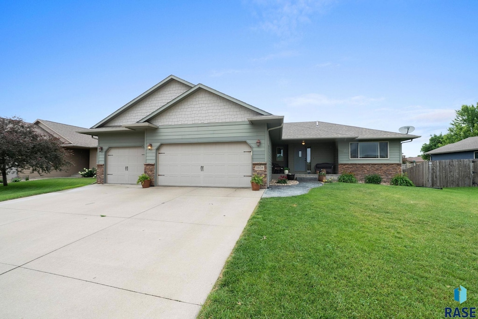 Sold $419,275 • Co-Listing Agent