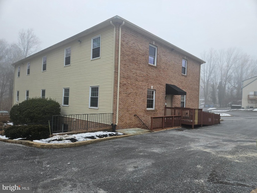 255 W Uwchlan Ave, Downingtown, PA 19335 - photo 1