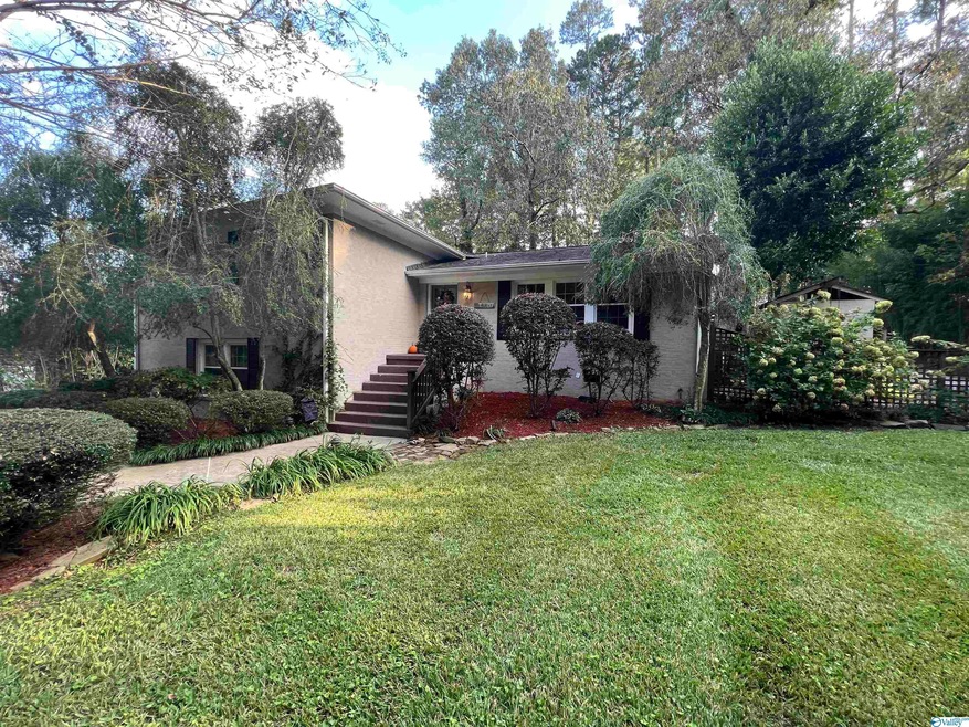 281 Alpine View, Gadsden, AL 35901 - photo 1