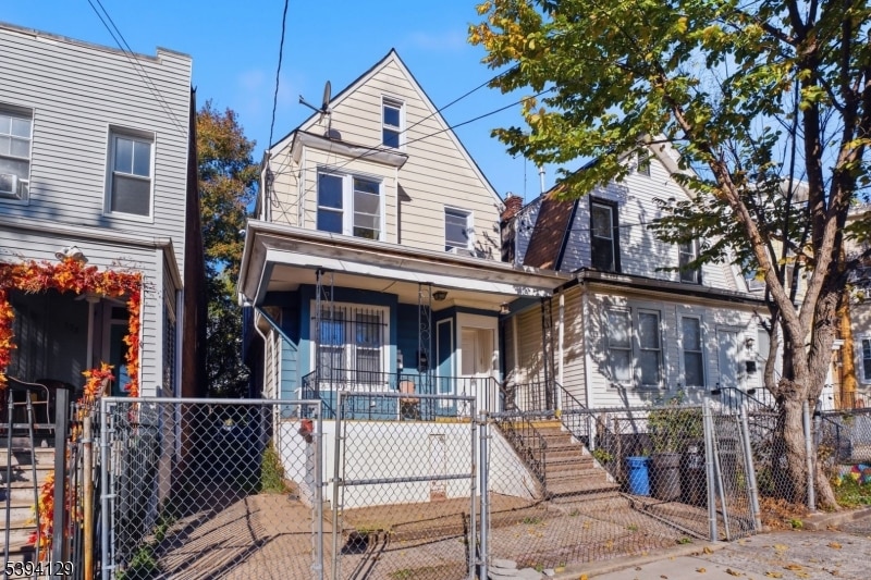Pending $450,000 • Co-Listing Agent