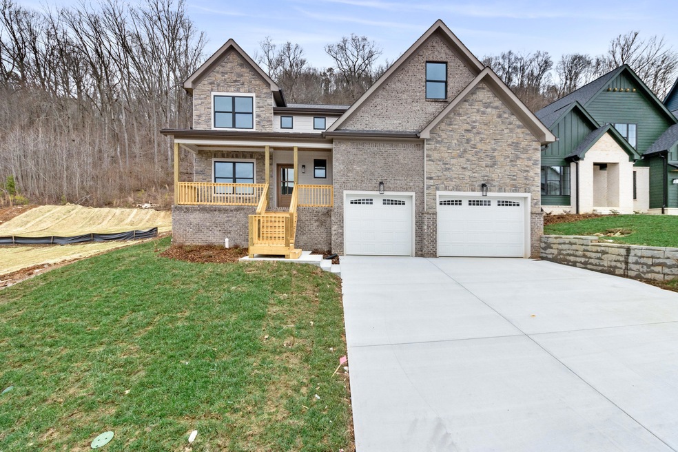 9817 Trestle Cir-2