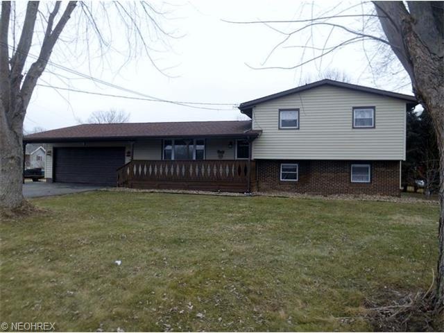 Welcome to 7830 East Sparta Ave! This adorable hom