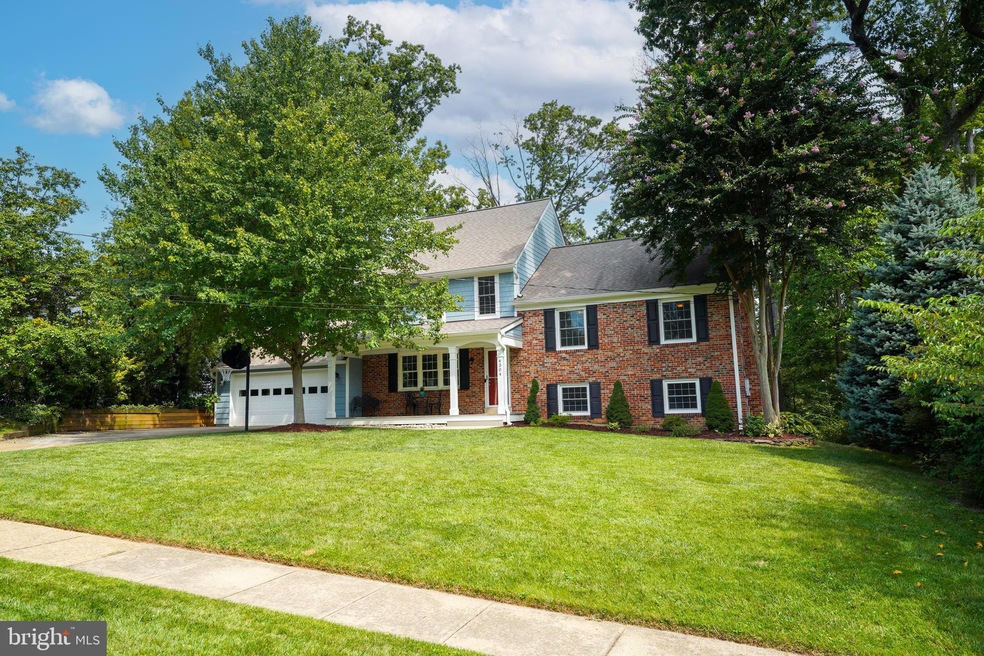 4304 Willow Woods Dr, Annandale, VA 22003 - photo 1