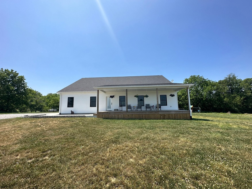 1220 N Crowder Rd, Covington, IN 47932 - photo 1