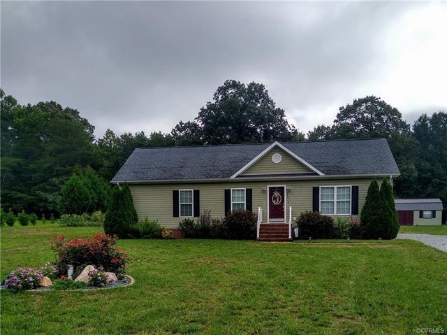 434 Pond Dr, Dunnsville, VA 22454 - photo 1