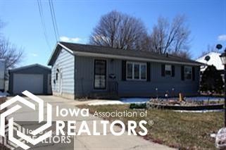 1509 N 3rd Ave W, Newton, IA 50208 - photo 1
