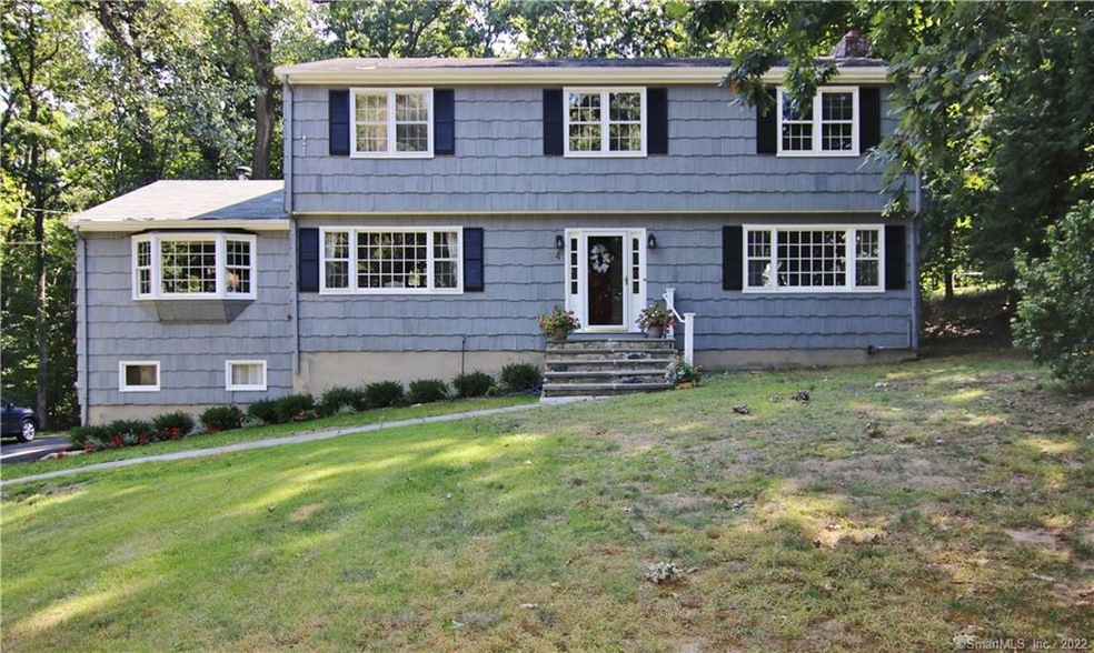 24 Theresa Ct, Stamford, CT 06907 - photo 1