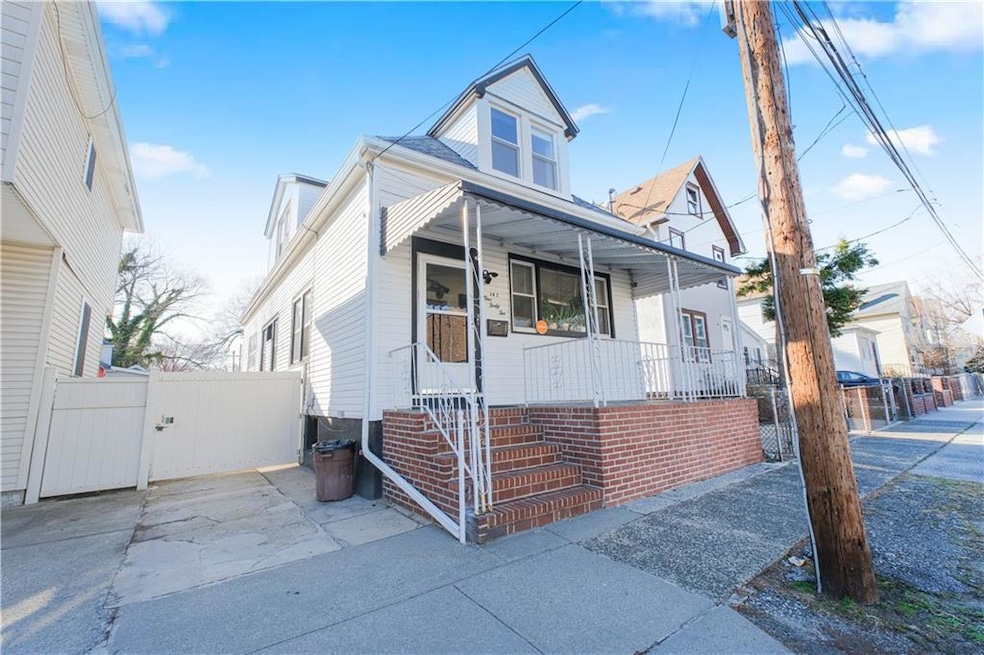 142 Dehart Ave, Staten Island, NY 10303 - photo 1