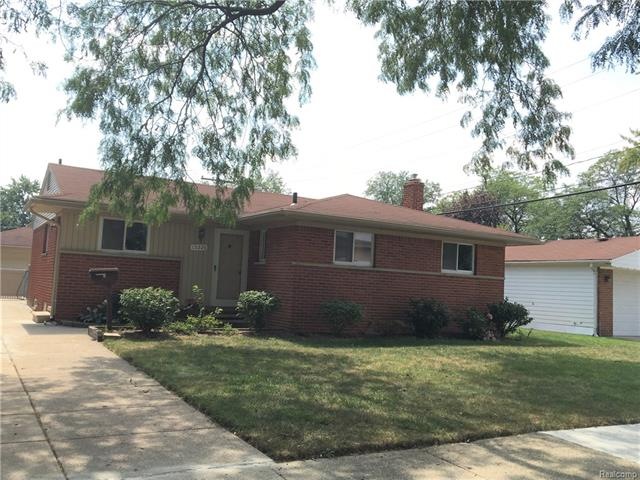 15226 Everly St, Roseville, MI 48066 - photo 1