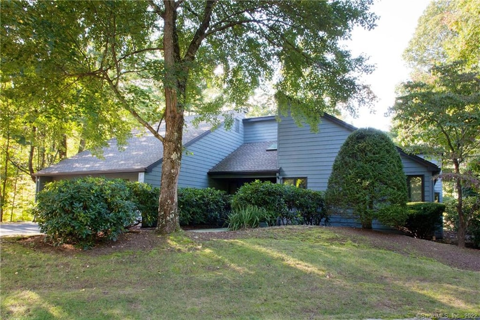 62 Ironwood Rd, West Hartford, CT 06117 - photo 1