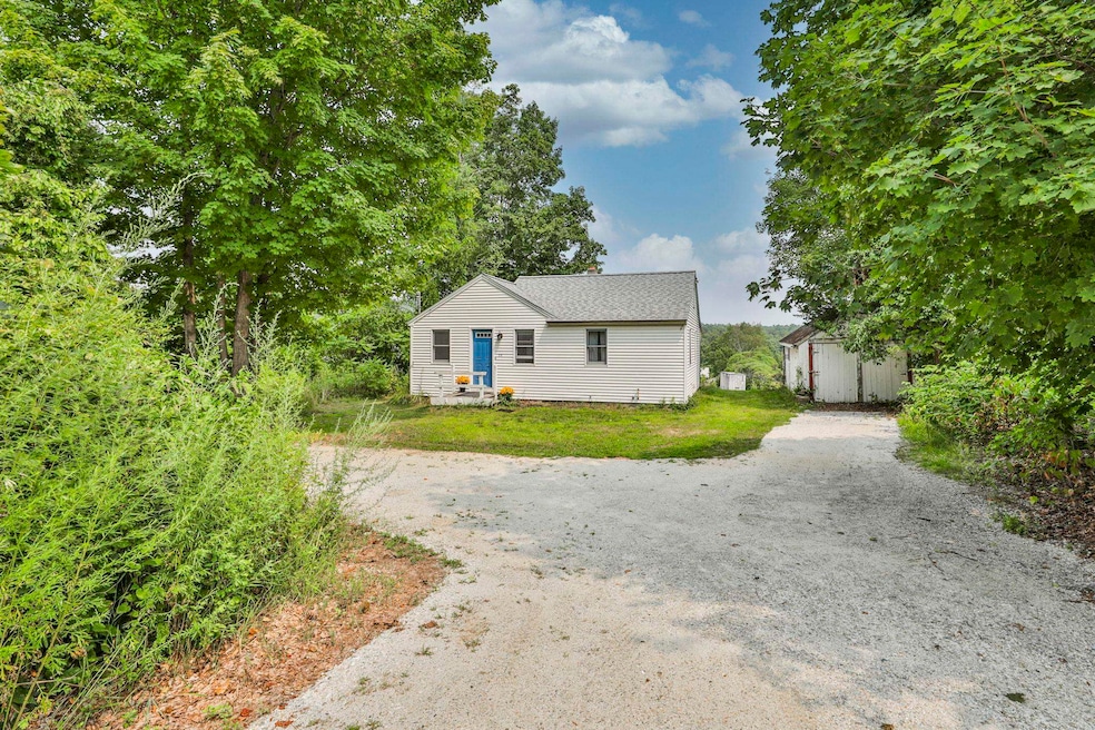 39 Border St, Amherst, NH 03031 - photo 1