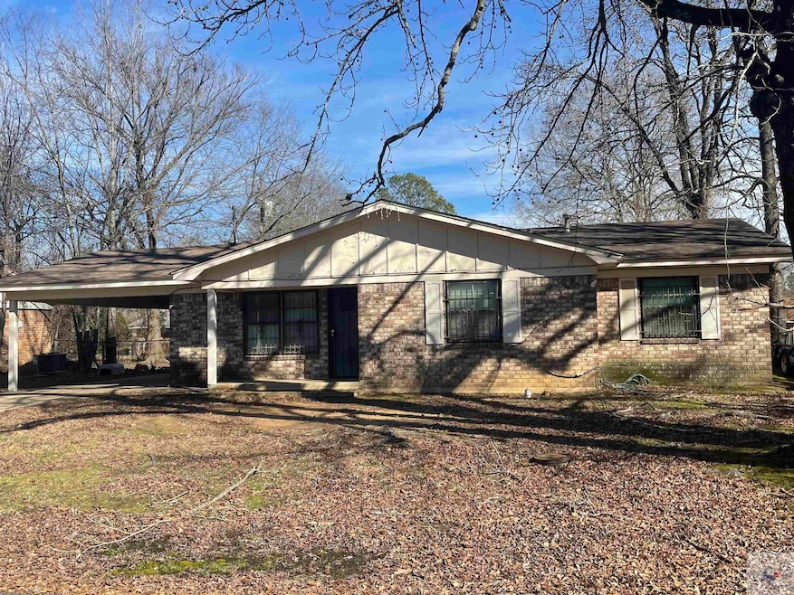 2209 Harrison Ln, Texarkana, TX 75501 - photo 1