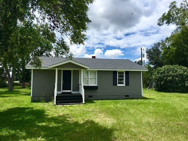 3411 Sylvester Rd, Albany, GA 31705 - photo 1