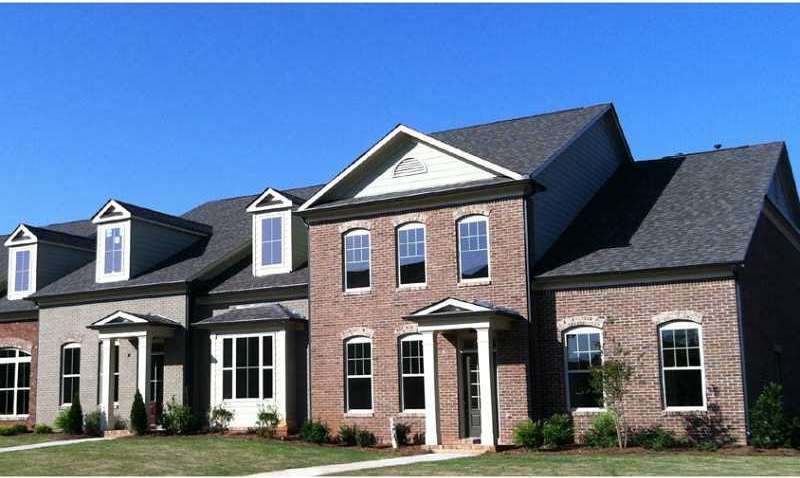 Exterior Front. Great End Unit Master on Main Madi