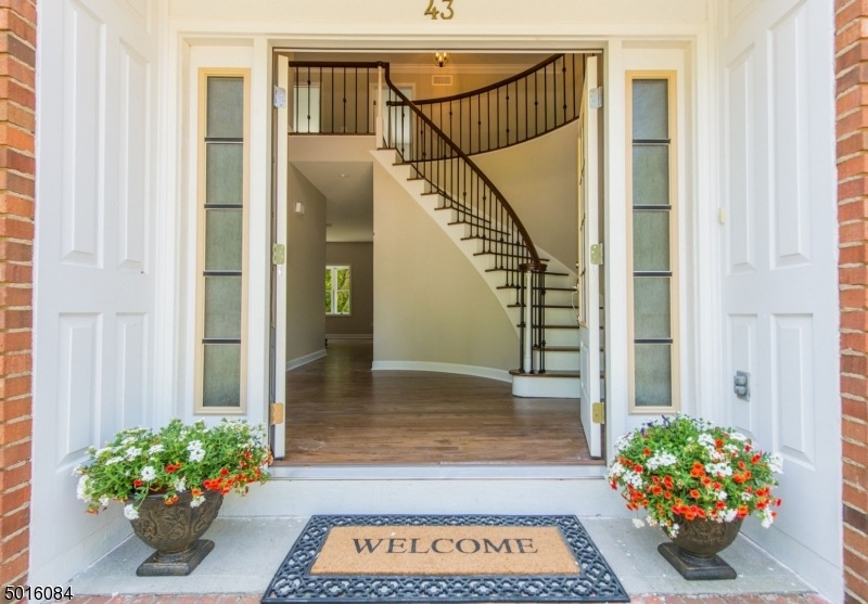 43 S Glen Rd, Kinnelon, NJ 07405 - photo 1