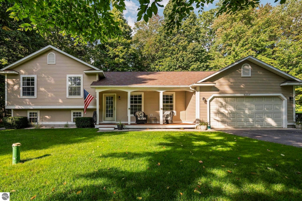 Sold $439,000 • Co-Listing Agent