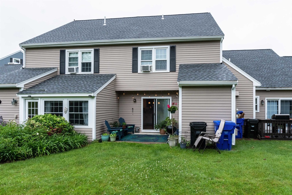 34 Riviera Rd, Hudson, NH 03051 - photo 1