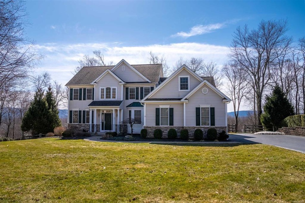 96 Country Club Rd, Hopewell Junction, NY 12533 - photo 1