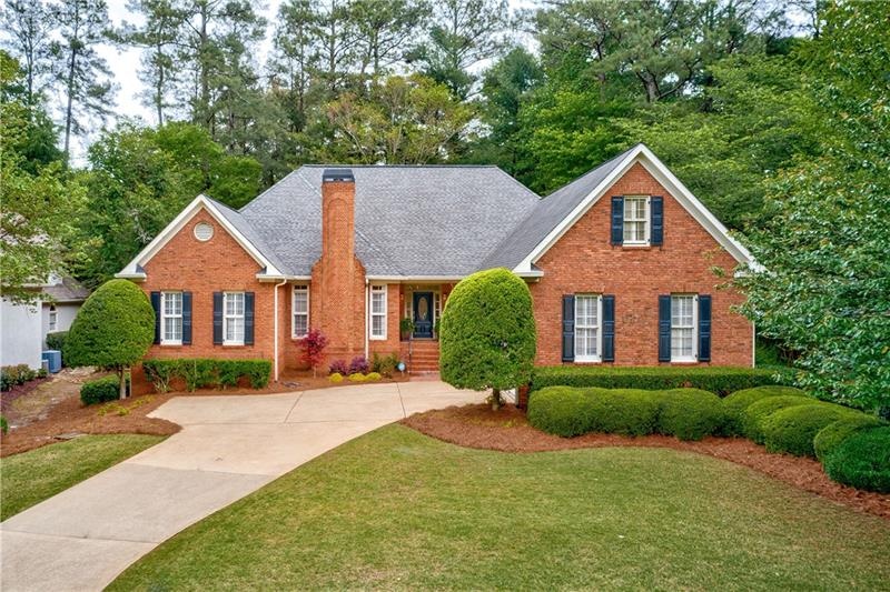 825 Stonehaven Ln, Alpharetta, GA 30005 - photo 1