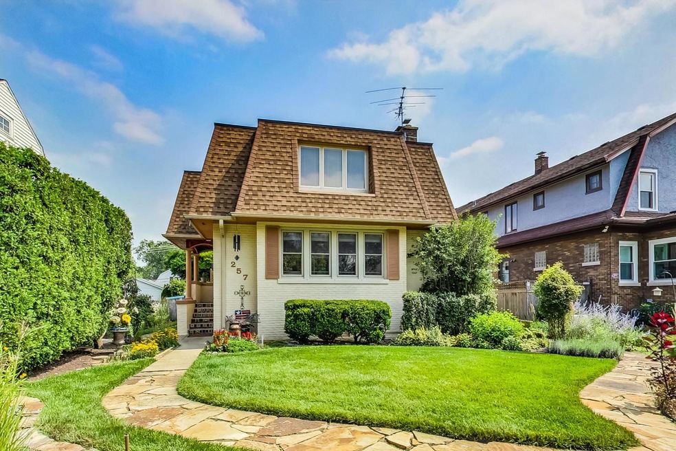 257 N Elm Ave, Elmhurst, IL 60126 - photo 1