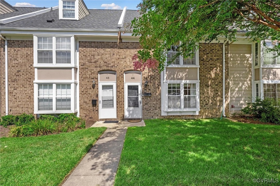 44 Skipwith Green Cir unit 44, Henrico, VA 23294 - photo 1