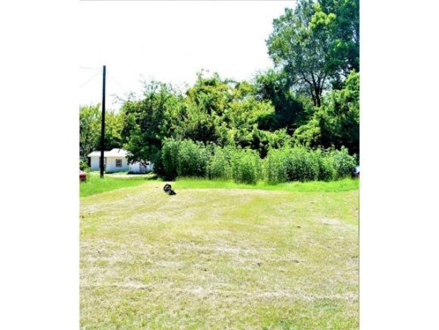 704 Hayward St, Nacogdoches, TX 75961 - photo 1