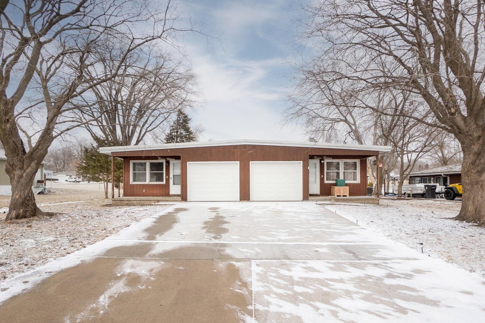 1213 Higby Dr unit 1215, Cedar Falls, IA 50613 - photo 1