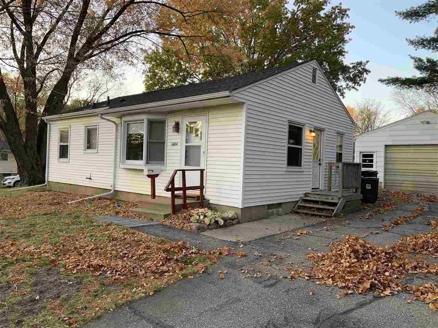 1604 Madison St, Cedar Falls, IA 50613 - photo 1