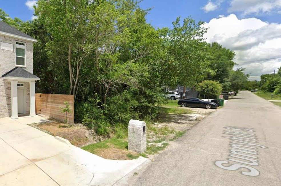 0 Sunnyhill unit 94183783, Houston, TX 77088 - photo 1