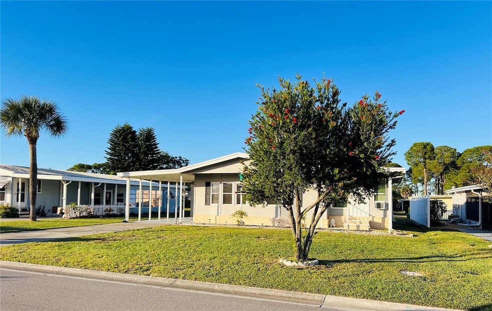 1565 Apache Cir, Tavares, FL 32778 - photo 1