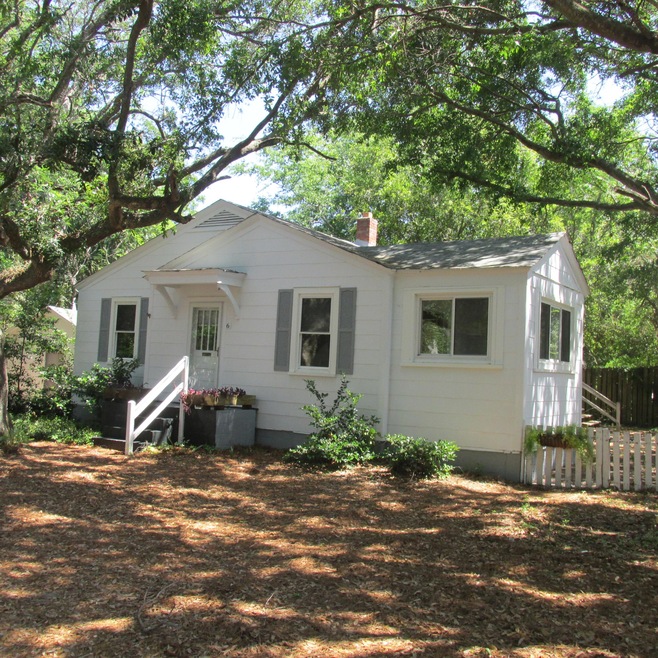 6 Palm Ct