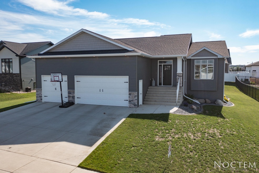 4707 Grey Hawk-6