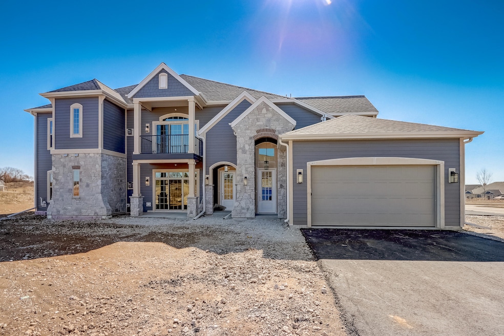 2848 Fox Lake Cir unit 10/201, Waukesha, WI 53189 - photo 1