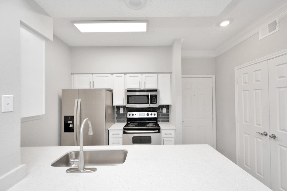 For Rent $1,178/month