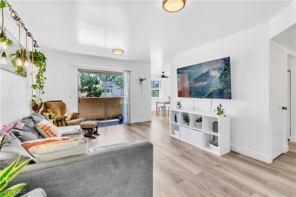 3151 Soaring Gulls Dr, #2136, Las Vegas,  NV  8912