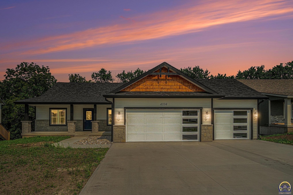 4334 SW Lakeside Dr, Topeka, KS 66610 - photo 1